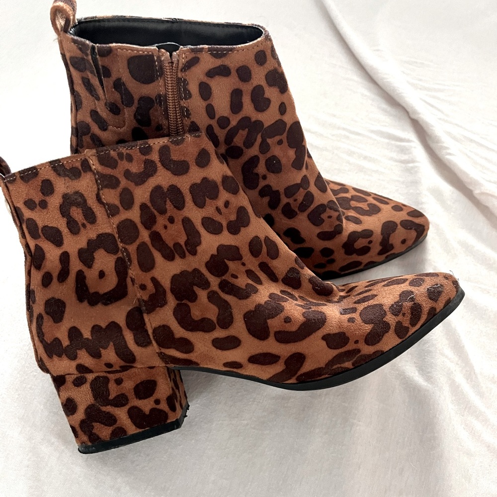 Leopard target booties
